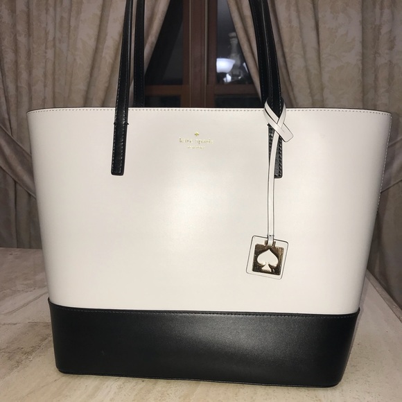 🚫Sold🚫 Hayden Street Maxi Colorblock Tote - Picture 3 of 5